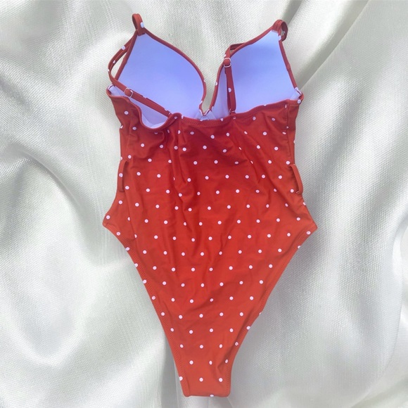 Cupshe burnt orange polka dot one piece swimsuit - Picture 2 of 3